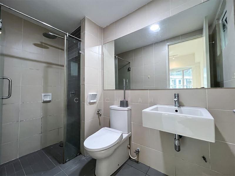 Kediaman Servis untuk Dijual di Tiara Mutiara / The Crown - CK Cheah - Bathroom - PropertyGuru.com.my