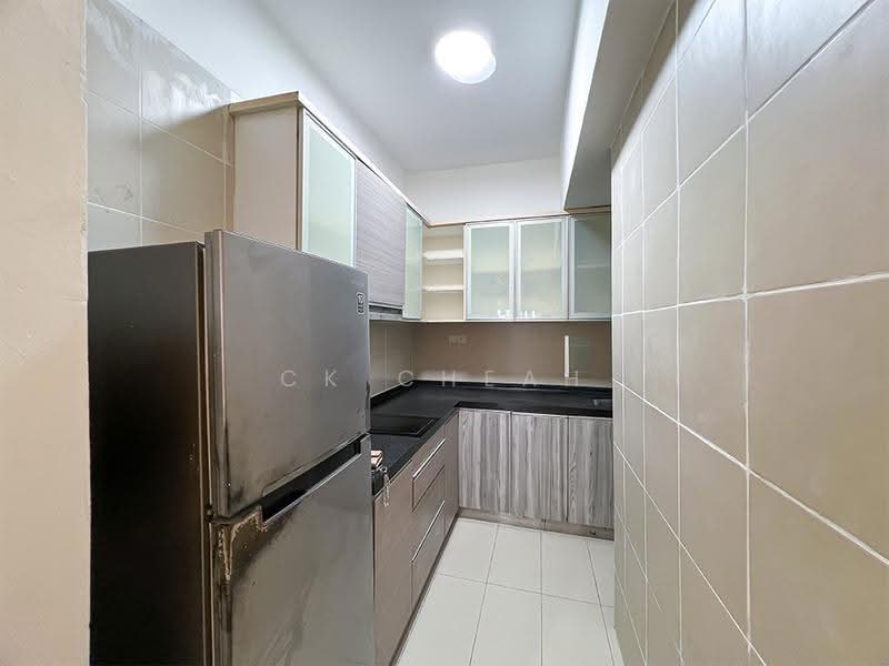 Kediaman Servis untuk Dijual di Tiara Mutiara / The Crown - CK Cheah - Kitchen - PropertyGuru.com.my