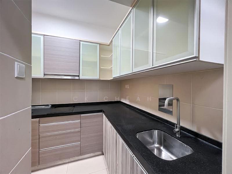 Kediaman Servis untuk Dijual di Tiara Mutiara / The Crown - CK Cheah - Kitchen - PropertyGuru.com.my