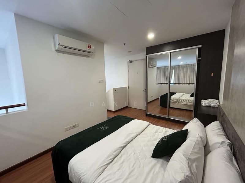 Servis Apartment untuk Dijual di i-SOHO @ i-City - Daniel Ng - PropertyGuru.com.my