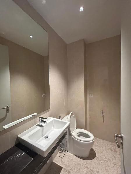 Kondominium untuk Disewa di Pavilion Hilltop - Josh Gan - Bathroom - PropertyGuru.com.my