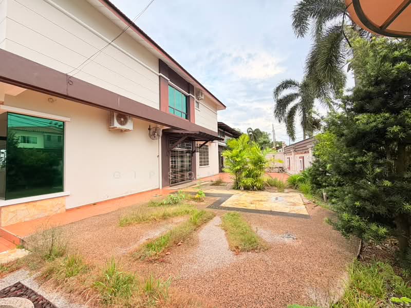 Rumah Berkembar untuk Dijual di Taman Kluang Setia (Kluang) - Gipson Lay - PropertyGuru.com.my