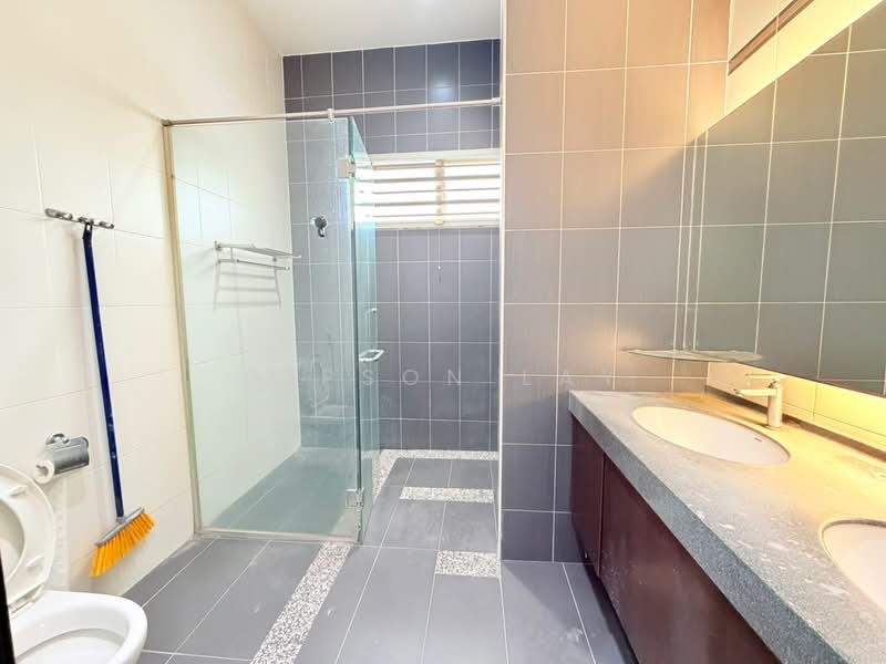 Rumah Berkembar untuk Dijual di Taman Kluang Setia (Kluang) - Gipson Lay - PropertyGuru.com.my