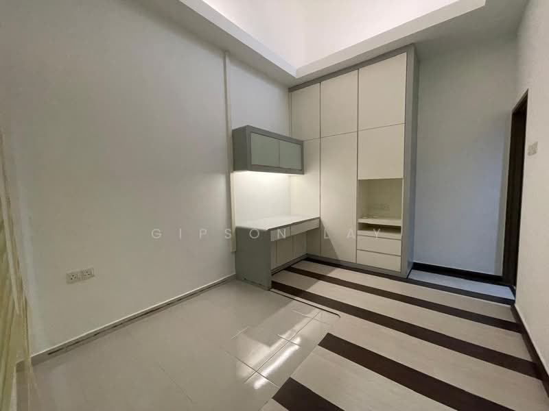 Rumah Berkembar untuk Dijual di Taman Kluang Setia (Kluang) - Gipson Lay - PropertyGuru.com.my
