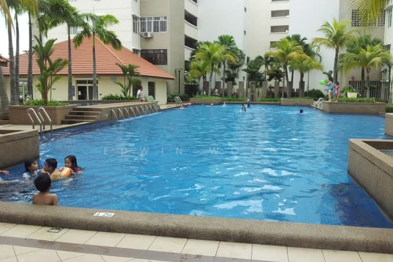Kediaman Servis untuk Disewa di Fortune Avenue - Edwin Wong - Pool - PropertyGuru.com.my