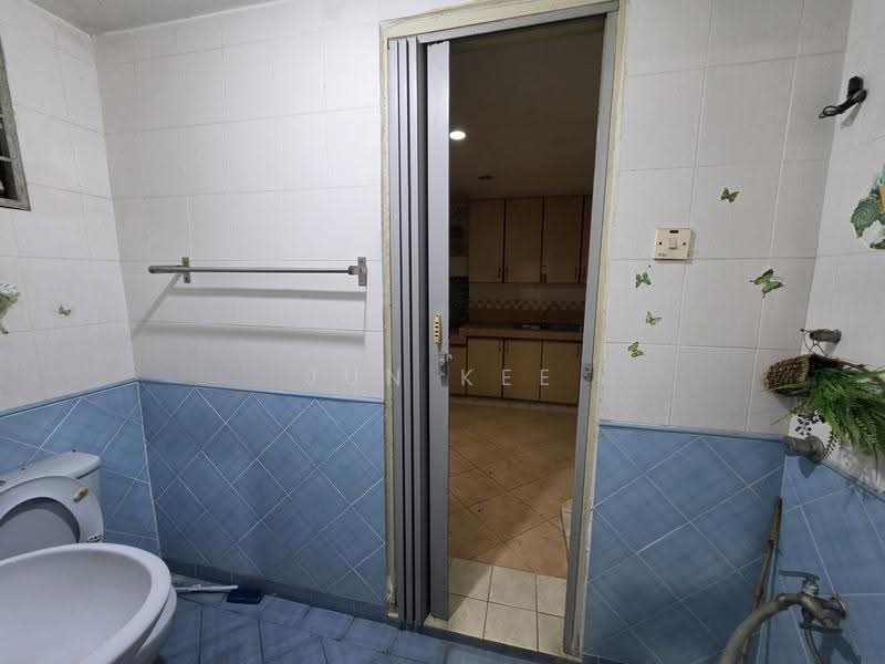 2-storey Terraced House for Sale in Taman Desa (Kuala Lumpur) - Jun Kee - Bathroom - PropertyGuru.com.my