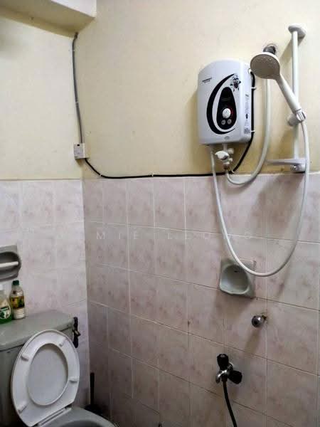 Condominium for Sale at Menara KLH Puchong - Jamie Leong - Bathroom - PropertyGuru.com.my