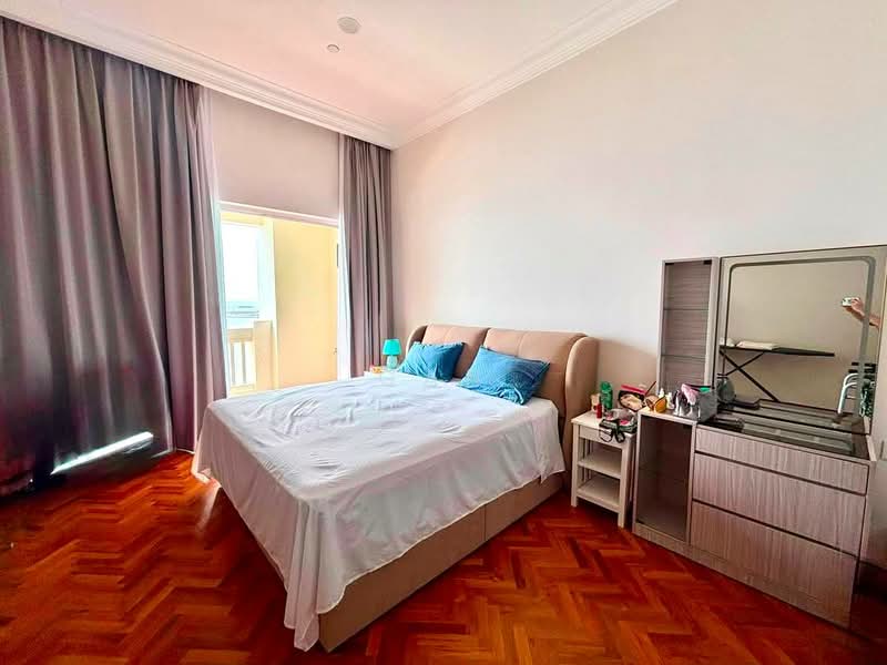 Servis Apartment untuk Disewa di Straits Quay (The Suites at Waterside) - Gan Chun Kai - Bedroom - PropertyGuru.com.my