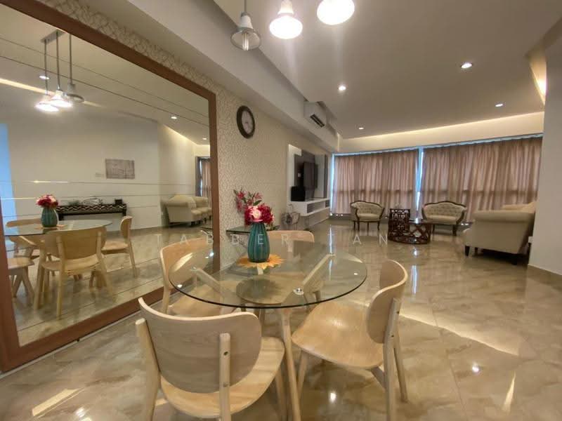 Kediaman Servis untuk Disewa di Regalia Residence - Tabber Tan - Living Room - PropertyGuru.com.my