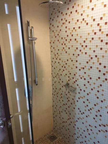 Kediaman Servis untuk Disewa di Regalia Residence - Tabber Tan - Bathroom - PropertyGuru.com.my