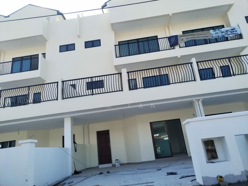 3-storey Terraced House for Sale in Taman Orchid Deluxe Park (Ringlet) - Kim Lan Liw - Exterior - PropertyGuru.com.my