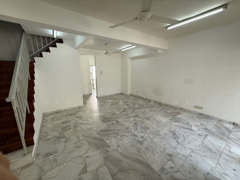1-storey Terraced House for Sale in Putra Heights (Subang Jaya) - SHAH REZA SASMAT - PropertyGuru.com.my