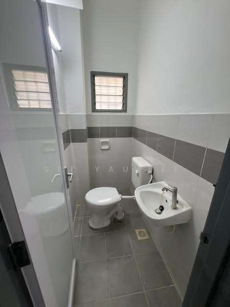 Kedai untuk Disewa di Bandar Saujana Putra (Tanjong Duabelas) - See Yau Lee - PropertyGuru.com.my