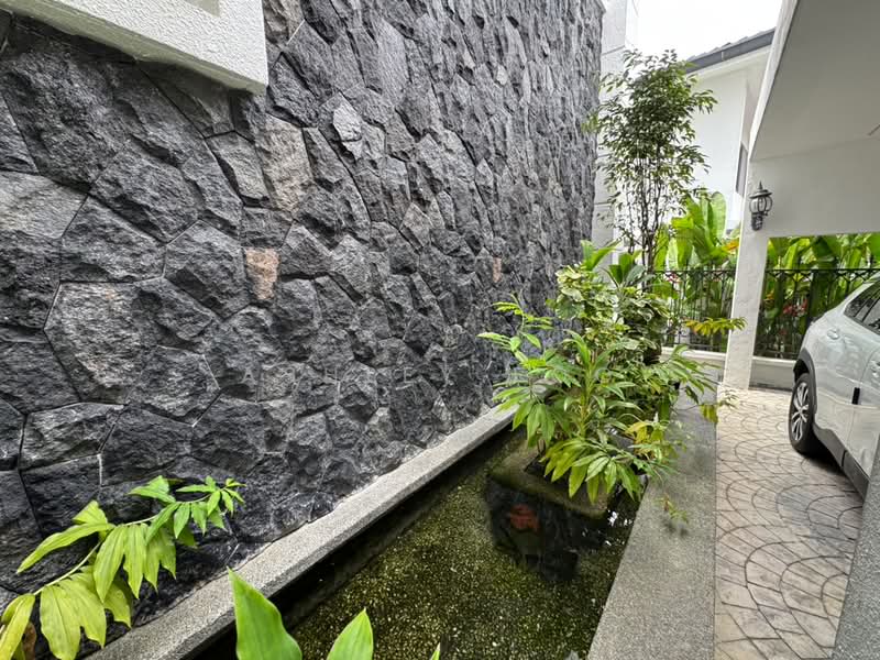 Rumah Banglo untuk Dijual di Damansara Heights (Damansara Heights) - Ashley Foo - G floor bedroom ensuite - PropertyGuru.com.my