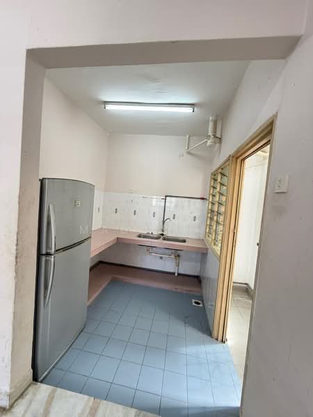 Pangsapuri untuk Dijual di Sri Penaga - Maddy Ho - Kitchen - PropertyGuru.com.my