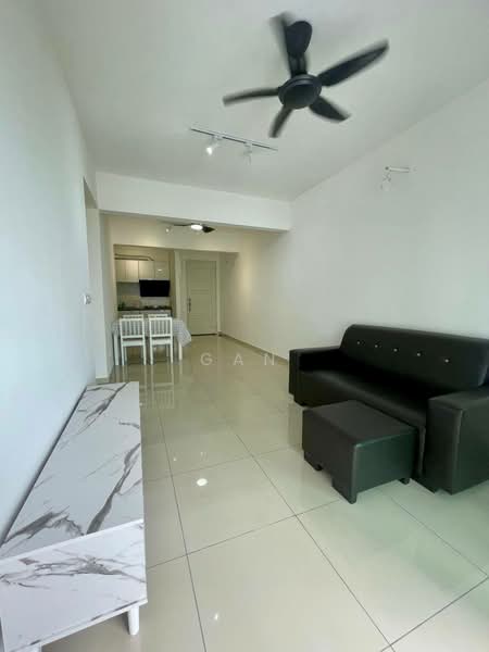 Kondominium untuk Disewa di Havana Beach Residences - Gan Chun Kai - Living Room - PropertyGuru.com.my