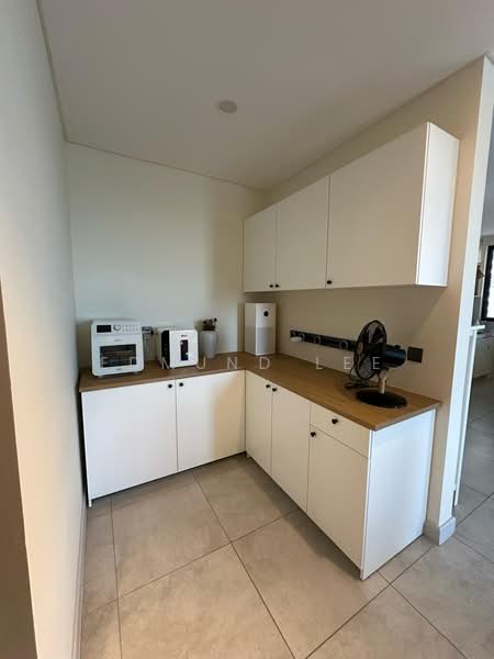 Service Residence for Rent at Lot 15 - Edmund Lee - PropertyGuru.com.my