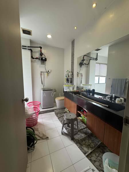 Semi-Detached House for Sale in Bandar Kinrara Seksyen 5 (Bandar Kinrara) - Paul Lee - Bathroom - PropertyGuru.com.my