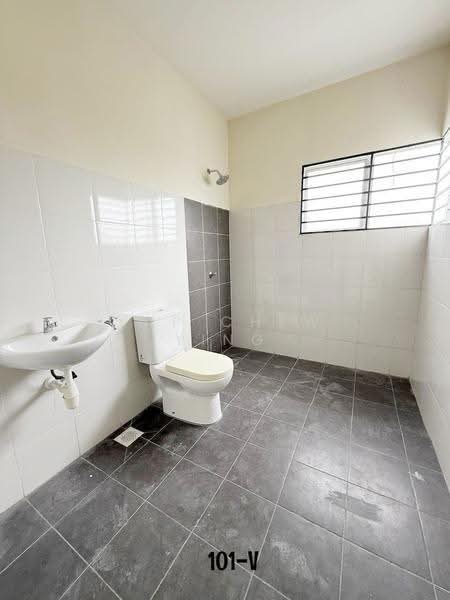 2.5-storey Terraced House for Sale in Taman Sri Gadong (Klang) - Yap Chew Ying - Bathroom - PropertyGuru.com.my