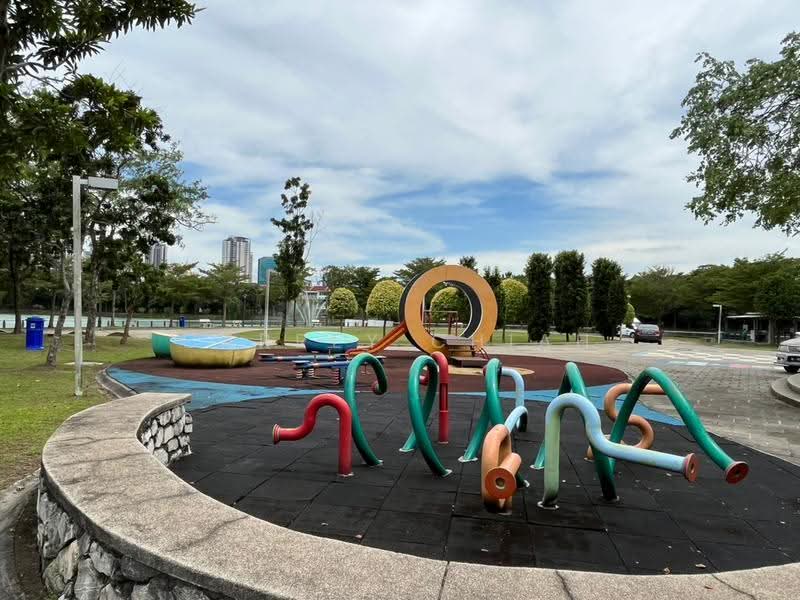 Rumah Teres 2-Tingkat untuk Dijual di Lake Edge (Puchong) - Carrey Chiah - PropertyGuru.com.my
