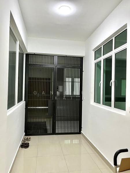 Kondominium untuk Disewa di QuayWest Residence - Gan Chun Kai - Entrance - PropertyGuru.com.my