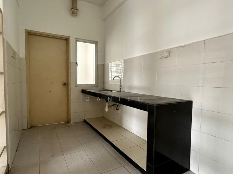 Pangsapuri untuk Dijual di Tiara Hatamas Apartment - Daniel Ng - PropertyGuru.com.my