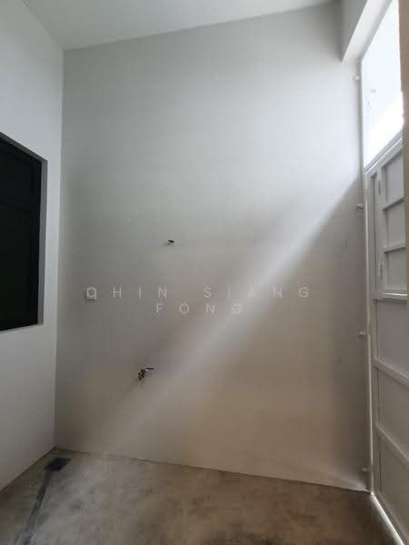 Rumah Teres 2-Tingkat untuk Disewa di Taman Molek Residence (Ayer Molek) - Chin Siang Fong - Interior - PropertyGuru.com.my