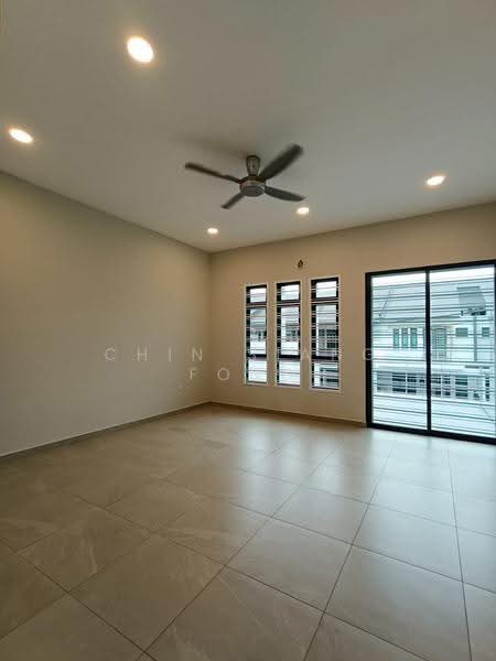 Rumah Teres 2-Tingkat untuk Disewa di Taman Molek Residence (Ayer Molek) - Chin Siang Fong - Living Room - PropertyGuru.com.my