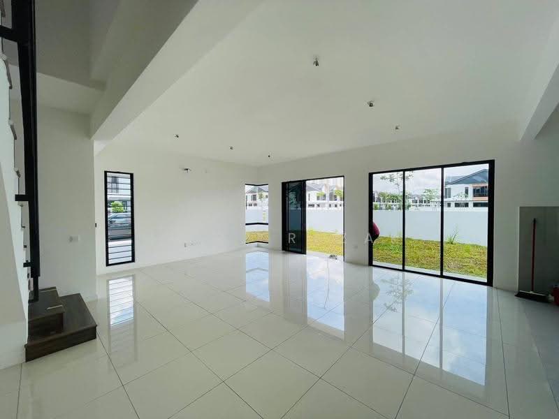 Rumah Teres 2-Tingkat untuk Dijual di Bandar Serenia (Dengkil) - Muizz Razak - PropertyGuru.com.my