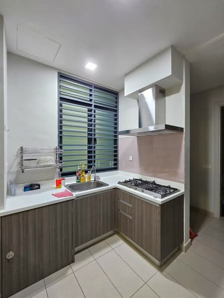 Kondominium untuk Dijual di The LIGHT COLLECTION II - Chris Teoh - Kitchen - PropertyGuru.com.my
