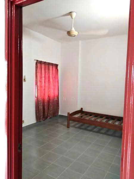 Kediaman Servis untuk Disewa di South City (Perdana Selatan) Block A & B - Brandon Yee - Bedroom - PropertyGuru.com.my