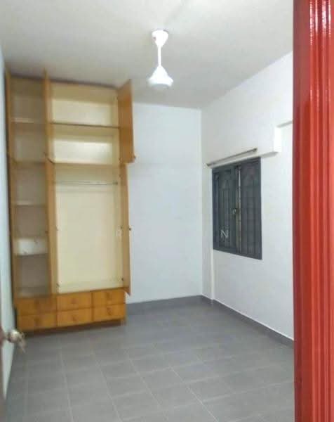 Kediaman Servis untuk Disewa di South City (Perdana Selatan) Block A & B - Brandon Yee - Bedroom - PropertyGuru.com.my