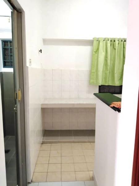 Kediaman Servis untuk Disewa di South City (Perdana Selatan) Block A & B - Brandon Yee - Kitchen - PropertyGuru.com.my
