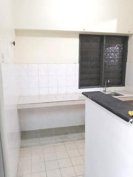 Kediaman Servis untuk Disewa di South City (Perdana Selatan) Block A & B - Brandon Yee - Kitchen - PropertyGuru.com.my