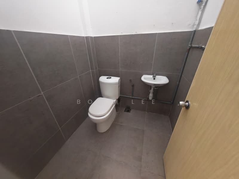2-storey Terraced House for Sale in Taman Overseas Union (Taman Oug) (Jalan Klang Lama (Old Klang Road)) - Bobo Lee - Bathroom - PropertyGuru.com.my