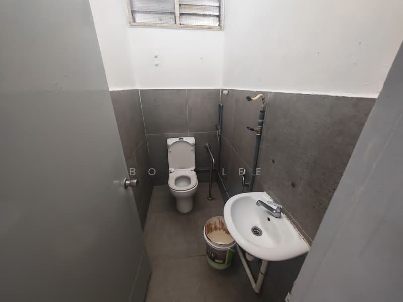 2-storey Terraced House for Sale in Taman Overseas Union (Taman Oug) (Jalan Klang Lama (Old Klang Road)) - Bobo Lee - Bathroom - PropertyGuru.com.my