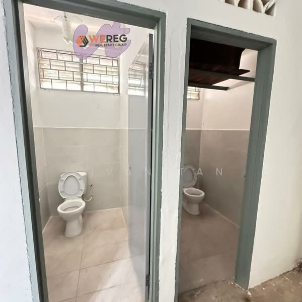 Shop / Office for Rent in Klang (Selangor) - Vivan Tan - Bathroom - PropertyGuru.com.my