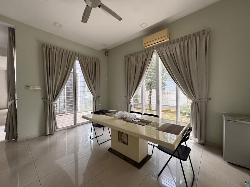 Rumah Banglo untuk Disewa di D'alpinia (Puchong) - EE Ling - Dining Room - PropertyGuru.com.my