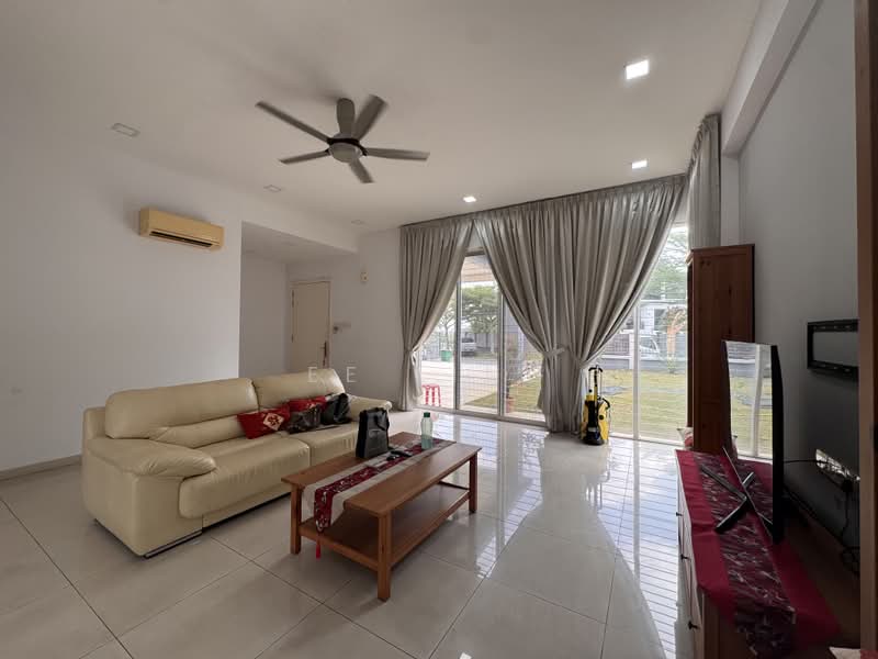Rumah Banglo untuk Disewa di D'alpinia (Puchong) - EE Ling - Living Room - PropertyGuru.com.my