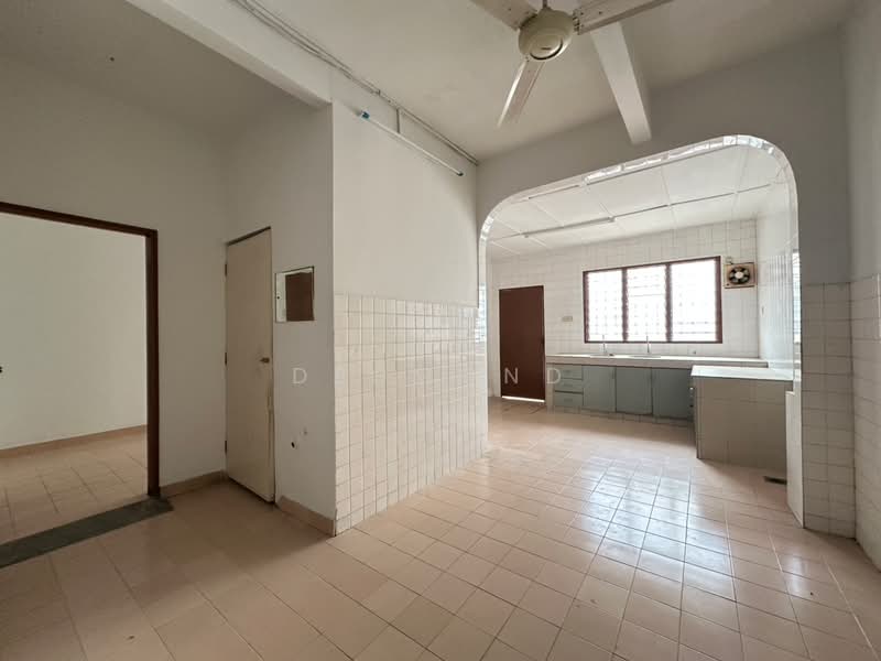 Rumah Teres 2-Tingkat untuk Dijual di SS2 (Petaling Jaya) - Desmond Tan - PropertyGuru.com.my
