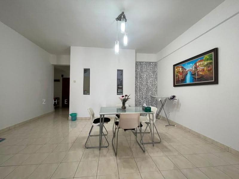 Kondominium untuk Dijual di Prima Setapak Condominium - Zheng Hong Tan - Dining Room - PropertyGuru.com.my