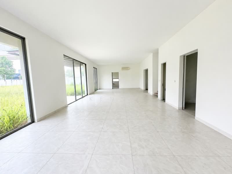 Rumah Berkembar untuk Dijual di Temasya Glenmarie (Glenmarie) - Kenny Chua - Living Room - PropertyGuru.com.my