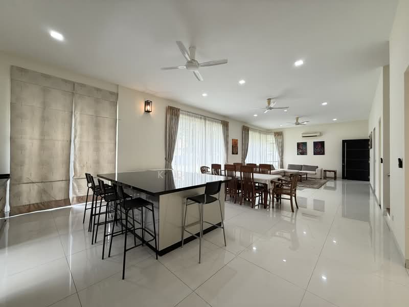 Rumah Berkembar untuk Dijual di Temasya Glenmarie (Glenmarie) - Kenny Chua - Living Room - PropertyGuru.com.my