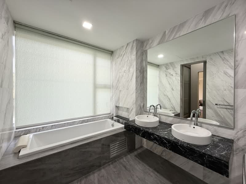 Rumah Berkembar untuk Dijual di Temasya Glenmarie (Glenmarie) - Kenny Chua - Bathroom - PropertyGuru.com.my