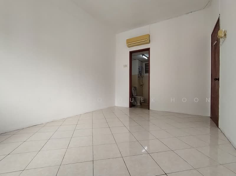Pangsapuri untuk Dijual di Bayu Puteri - Liza Tieo Quek Hoon - Bathroom - PropertyGuru.com.my