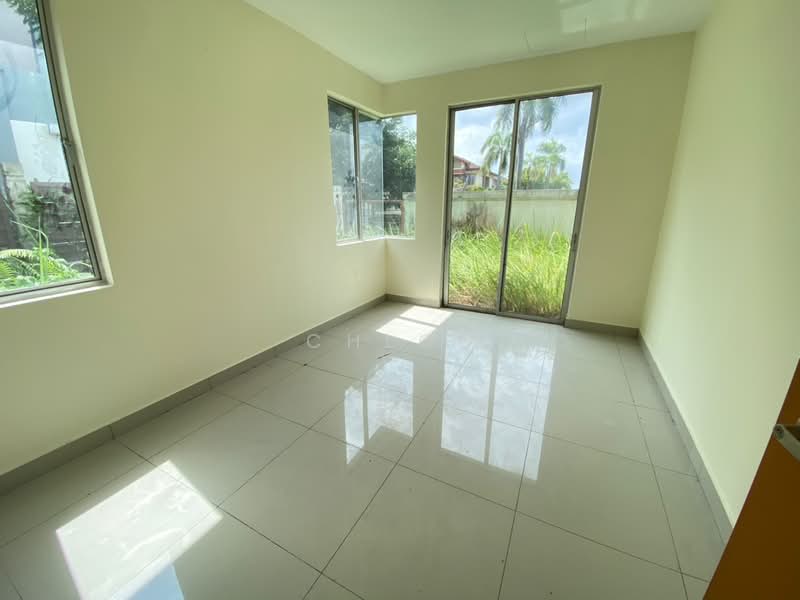 Semi-Detached House for Sale in Rawang (Selangor) - Chloe Kok - PropertyGuru.com.my
