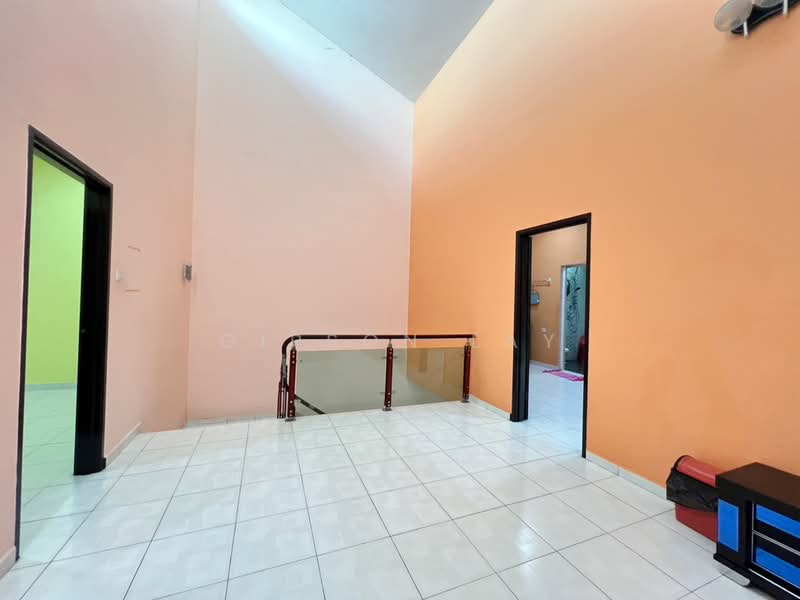 Rumah Teres 2-Tingkat untuk Dijual di Taman Sutera Indah (Kluang) - Gipson Lay - PropertyGuru.com.my