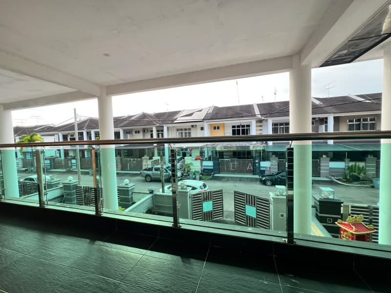 Rumah Teres 2-Tingkat untuk Dijual di Taman Sutera Indah (Kluang) - Gipson Lay - PropertyGuru.com.my