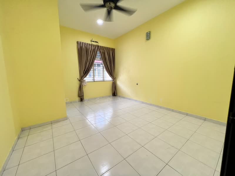 Rumah Teres 2-Tingkat untuk Dijual di Taman Sutera Indah (Kluang) - Gipson Lay - PropertyGuru.com.my