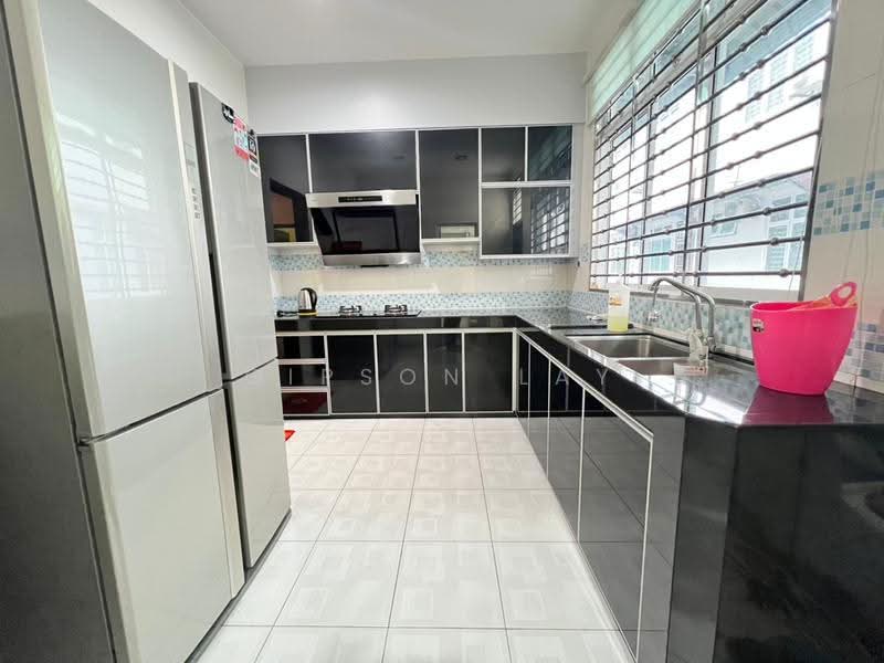 Rumah Teres 2-Tingkat untuk Dijual di Taman Sutera Indah (Kluang) - Gipson Lay - PropertyGuru.com.my